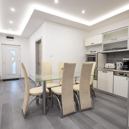 Fonix Apartman ديبريتْسين المظهر الخارجي الصورة